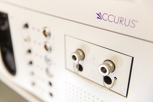 Accurus Surgical System Система для проведения витреоретинальых хирургических операций.